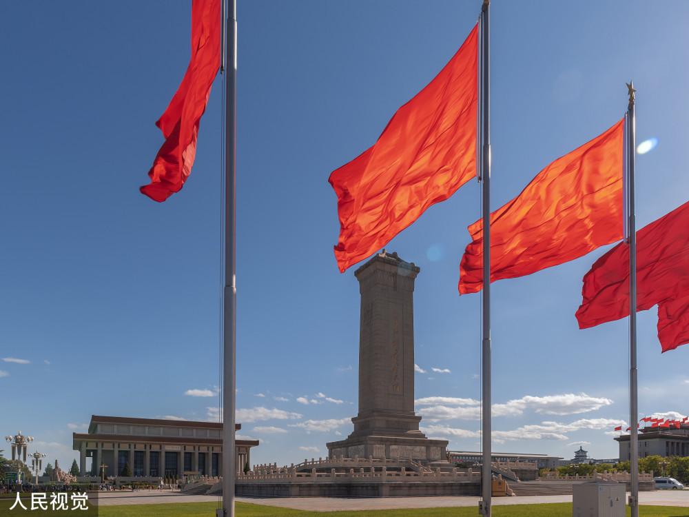 《反贪风暴4》中古天乐和林峯的表现如何？他们还有过其他合作吗？游戏画面